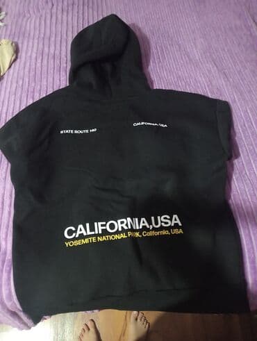Qara kapüşonlu sweatshirt - Rəng: qara - Ön dizayn: “CALIFORNIA, USA lalafo.az -da Qara kapüşonlu sweatshirt - Rəng: qara - Ön dizayn: “CALIFORNIA, USA