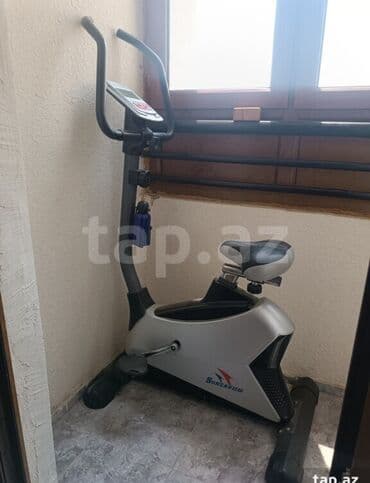 Evdə istifadə üçün nəzərdə tutulmuş bu məşq velosipedi, məşq zamanı lalafo.az -da Evdə istifadə üçün nəzərdə tutulmuş bu məşq velosipedi, məşq zamanı