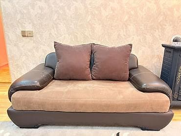 Divan pufikle birge 160man. normal veziyyetdedi. unvan Keşlə lalafo.az -da Divan pufikle birge 160man. normal veziyyetdedi. unvan Keşlə