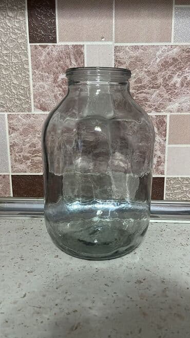 Şüşə banka - Həcm: təxmini 3 litr 0.50qepik - Material: qalın, şəffaf lalafo.az -da Şüşə banka - Həcm: təxmini 3 litr 0.50qepik - Material: qalın, şəffaf