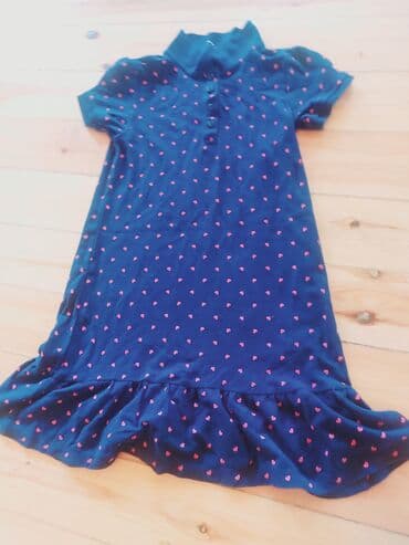 Uşaq qız paltarı – tünd göy rəngdə, xırda çəhrayı ürəklərlə naxışlı. - lalafo.az -da Uşaq qız paltarı – tünd göy rəngdə, xırda çəhrayı ürəklərlə naxışlı. -