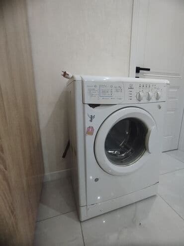Paltaryuyan maşın Indesit, 6 kq, İşlənmiş, Avtomat lalafo.az -da Paltaryuyan maşın Indesit, 6 kq, İşlənmiş, Avtomat