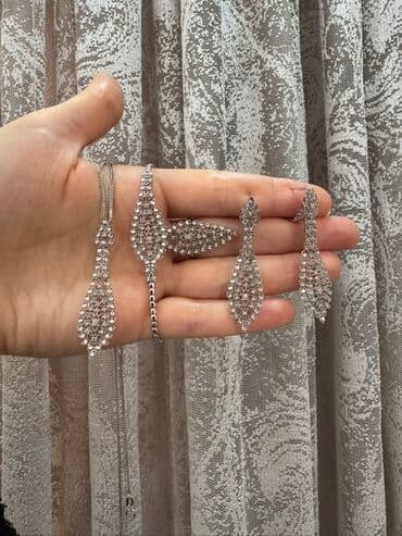 16,70 qr -585 eyyar -brıllıantdır
Çox munasıb qıymet lalafo.az -da 16,70 qr -585 eyyar -brıllıantdır
Çox munasıb qıymet