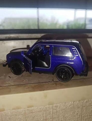 Məhsul: Metal oyuncaq avtomobil – off-road/SUV modeli Təsvir: - Gövdə lalafo.az -da Məhsul: Metal oyuncaq avtomobil – off-road/SUV modeli Təsvir: - Gövdə