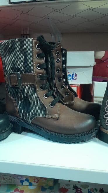 Uşaq/yeniyetmə üçün hərbi üslublu botlar. - Material: süni dəri və lalafo.az -da Uşaq/yeniyetmə üçün hərbi üslublu botlar. - Material: süni dəri və
