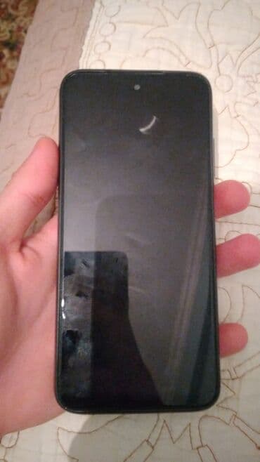 Smartfon – qara rəngdə, ön tərəfdə mərkəzdə kamera deşikli tam ekran lalafo.az -da Smartfon – qara rəngdə, ön tərəfdə mərkəzdə kamera deşikli tam ekran