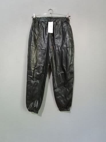 Qara rəngli dərimsi materialdan jogger tipli şalvar - Model: Jogger lalafo.az -da Qara rəngli dərimsi materialdan jogger tipli şalvar - Model: Jogger