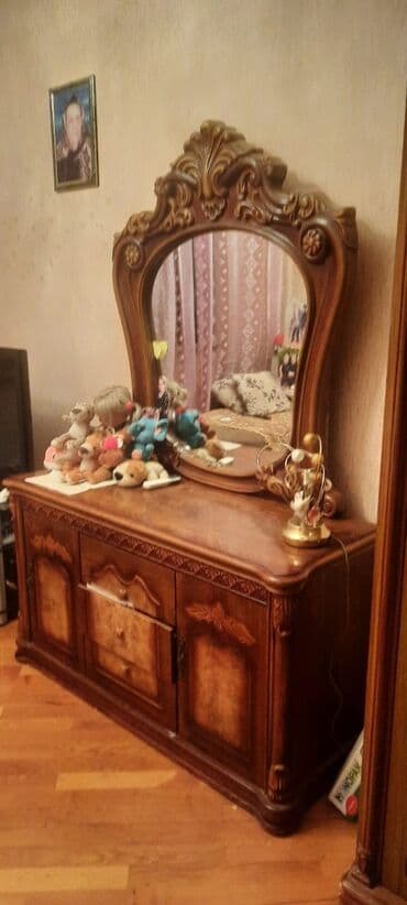 Güzgülü lalafo.az -da Güzgülü