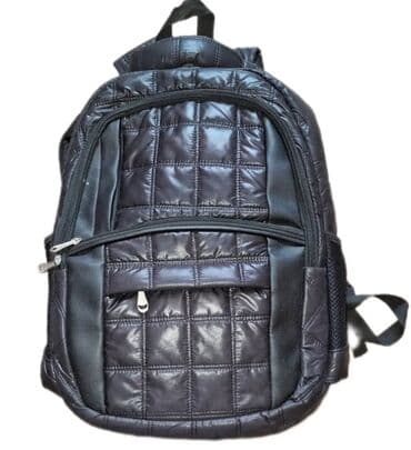 Bu qara rəngli, sırıqlı dizaynlı bel çantası gündəlik istifadə üçün lalafo.az -da Bu qara rəngli, sırıqlı dizaynlı bel çantası gündəlik istifadə üçün