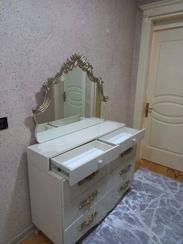 Güzgülü lalafo.az -da Güzgülü