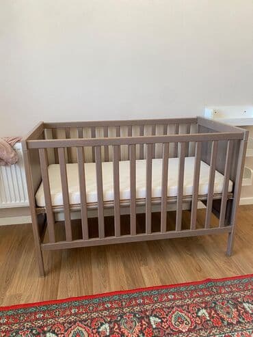 Oğlan və qız üçün, Dördbucaq, Beşik, Dəstsiz, Matras ilə, Yellənmə mexanizmsiz lalafo.az -da Oğlan və qız üçün, Dördbucaq, Beşik, Dəstsiz, Matras ilə, Yellənmə mexanizmsiz