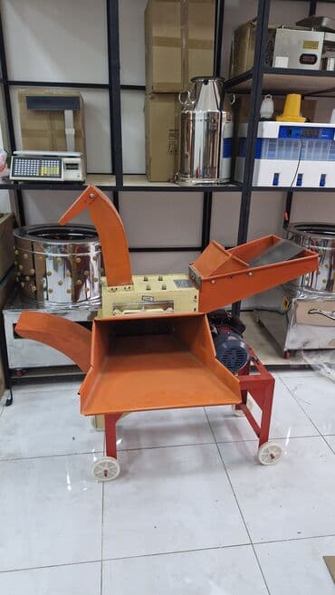 220v-3kw, 4 nasadka yem ve ot ucun, Saata 500kg. Yaşıl yem doğrama lalafo.az -da 220v-3kw, 4 nasadka yem ve ot ucun, Saata 500kg. Yaşıl yem doğrama