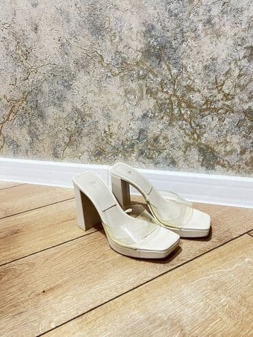 Zara, Ölçü: 36.5, rəng - Bej, İşlənmiş lalafo.az -da Zara, Ölçü: 36.5, rəng - Bej, İşlənmiş