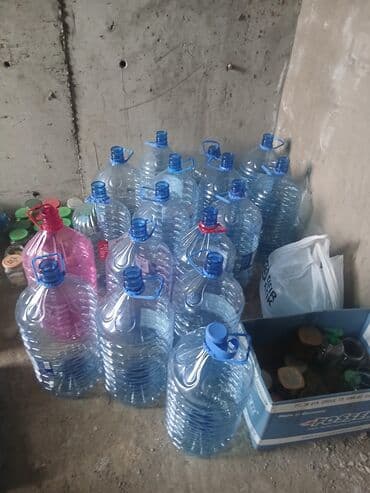 Oxlovlar: 5-10 ve 19 litrlik su bidonlar satilir - Material: şəffaf plastik lalafo.az -da — 2 Oxlovlar: 5-10 ve 19 litrlik su bidonlar satilir - Material: şəffaf plastik — 2