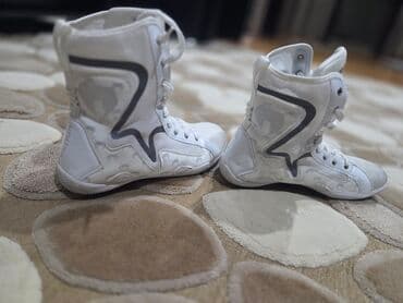 Butslar Ölçü: 42, Yeni lalafo.az -da Butslar Ölçü: 42, Yeni