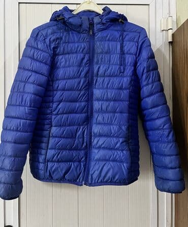 Kurtka, qalındır. S ölçüyə uyğundur. Papağı da var. (kapuşonludur) 15 lalafo.az -da Kurtka, qalındır. S ölçüyə uyğundur. Papağı da var. (kapuşonludur) 15