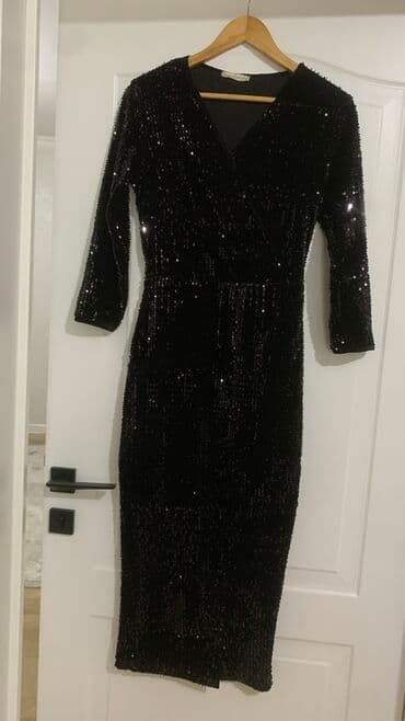 Az geyinilib seliqelidir 3-4 defe geyinilib 90 azndir lalafo.az -da Az geyinilib seliqelidir 3-4 defe geyinilib 90 azndir