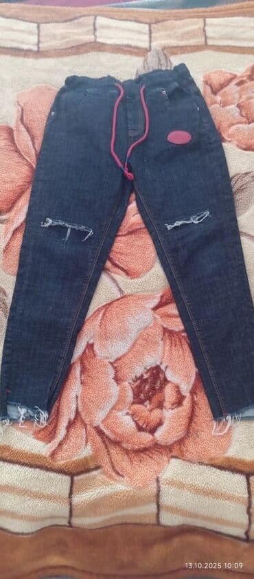 Tünd mavi cins şalvar.Razmer-27 Xüsusiyyətlər: - Material: denim lalafo.az -da Tünd mavi cins şalvar.Razmer-27 Xüsusiyyətlər: - Material: denim