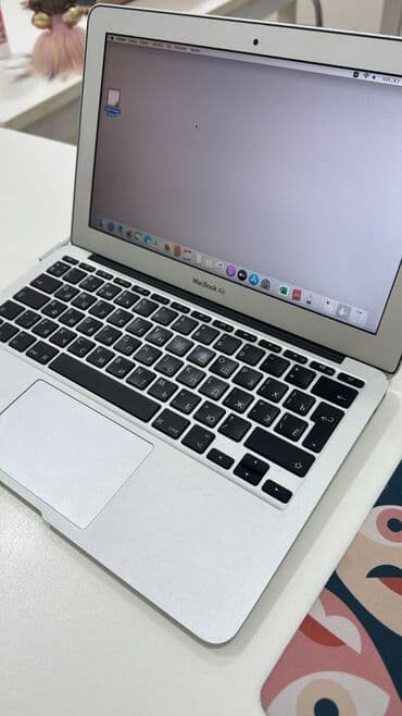 Apple MacBook Air (11") noutbuk Model: A1370 Heçbir problemi yoxdu lalafo.az -da Apple MacBook Air (11") noutbuk Model: A1370 Heçbir problemi yoxdu