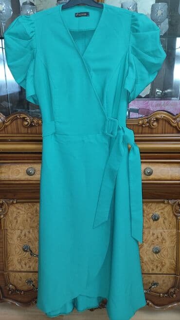 60 Azn a alınıb 1 dəfə geyinilib Zümrüd-yaşıl rəngdə zərif qadın donu lalafo.az -da 60 Azn a alınıb 1 dəfə geyinilib Zümrüd-yaşıl rəngdə zərif qadın donu