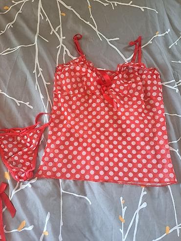 Qırmızı-ağ xallı qadın pijama dəsti - 3 parça: nazik askılı top lalafo.az -da Qırmızı-ağ xallı qadın pijama dəsti - 3 parça: nazik askılı top