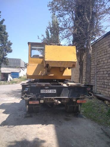 KC 35-75A markalı 10 tonluq avtokran. Tam işlək vəziyyətdədir lalafo.az -da — 3 KC 35-75A markalı 10 tonluq avtokran. Tam işlək vəziyyətdədir — 3