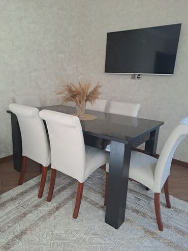 Qonaq otağı üçün, İşlənmiş, Kvadrat masa, 6 stul lalafo.az -da Qonaq otağı üçün, İşlənmiş, Kvadrat masa, 6 stul
