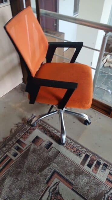 Salam. Kreslo ofis və salon üçün yararlı, hər şeyi normal işləyir lalafo.az -da Salam. Kreslo ofis və salon üçün yararlı, hər şeyi normal işləyir