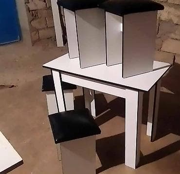 Mətbəx üçün, Yeni, Açılmayan, Dördbucaq masa, 4 stul lalafo.az -da Mətbəx üçün, Yeni, Açılmayan, Dördbucaq masa, 4 stul