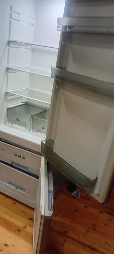 İşlənmiş 2 qapılı Atlant Soyuducu Satılır, rəng - Gümüşü lalafo.az -da İşlənmiş 2 qapılı Atlant Soyuducu Satılır, rəng - Gümüşü