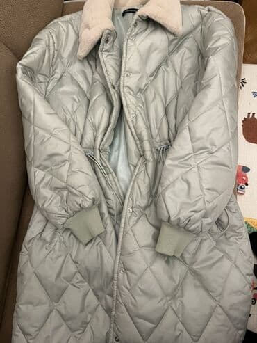 Bir defe geyinilib seliqelidir isti saxlayır biraz böyük olduğu üçün lalafo.az -da Bir defe geyinilib seliqelidir isti saxlayır biraz böyük olduğu üçün