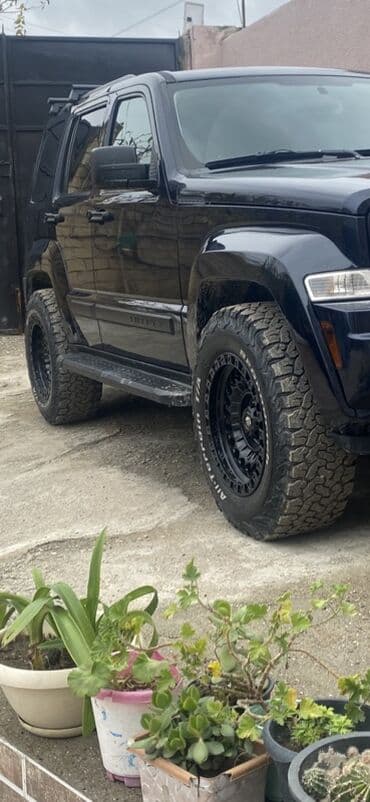 Jeep 5 bolt R17 - Təkərlər: BFGoodrich All-Terrain T/A KO2, iri lalafo.az -da Jeep 5 bolt R17 - Təkərlər: BFGoodrich All-Terrain T/A KO2, iri