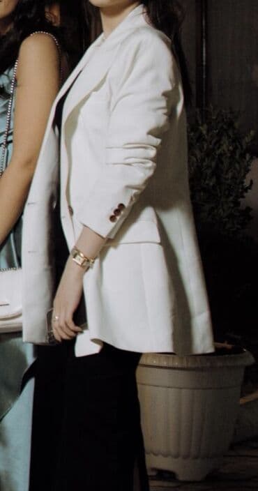 Pencek ZARA
Ideal,1 defe geyinilib. 149 azn alinib 
S-xs razmer lalafo.az -da Pencek ZARA
Ideal,1 defe geyinilib. 149 azn alinib 
S-xs razmer