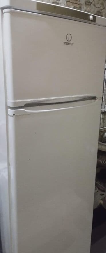 Сушилки для фруктов и овощей: 2 двери Indesit Холодильник Продажа, цвет - Белый at lalafo.az — 2 Сушилки для фруктов и овощей: 2 двери Indesit Холодильник Продажа, цвет - Белый — 2