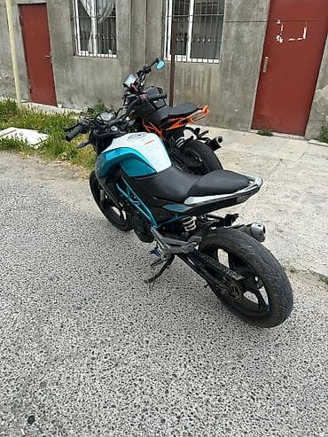 Şəhər üçün yığcam və çevik “naked” tipli motosiklet. Xüsusiyyətlər: - at lalafo.az Şəhər üçün yığcam və çevik “naked” tipli motosiklet. Xüsusiyyətlər: -