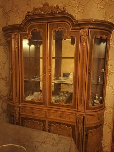 Şüşəli dolab vitrini lalafo.az -da Şüşəli dolab vitrini