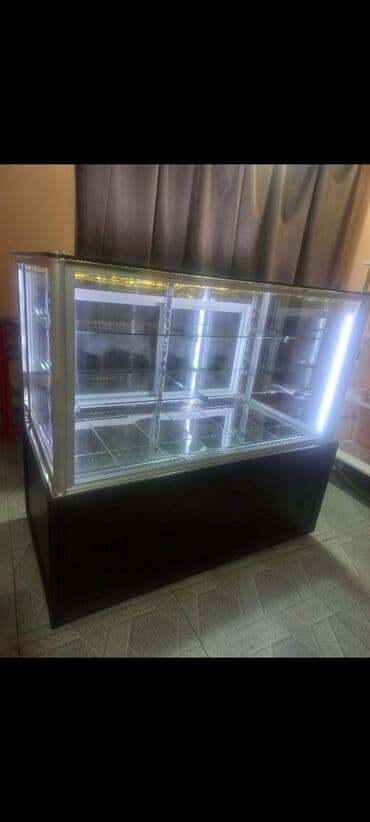 Şirniyat vitrini soyuducu 900 m satılır alınıb 1500 manata ünvan 9cü lalafo.az -da Şirniyat vitrini soyuducu 900 m satılır alınıb 1500 manata ünvan 9cü