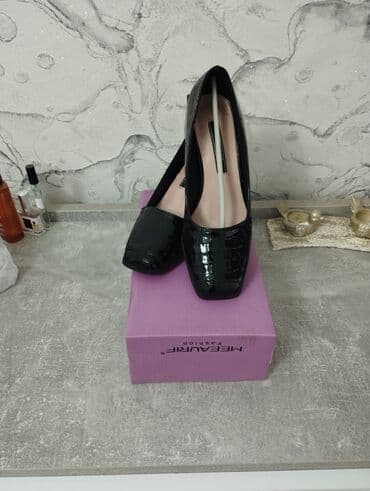 Tuflilər, Ölçü: 37.5, rəng - Qara, İşlənmiş lalafo.az -da Tuflilər, Ölçü: 37.5, rəng - Qara, İşlənmiş