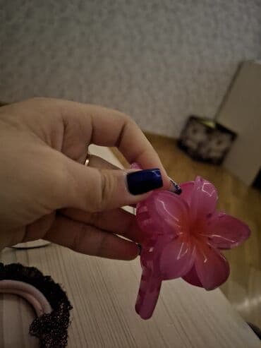 Çiçək formalı saç klipi - Material: möhkəm plastik - Rəng: şəffaf lalafo.az -da Çiçək formalı saç klipi - Material: möhkəm plastik - Rəng: şəffaf