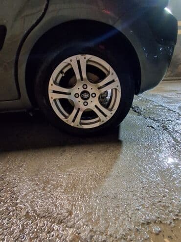 Salam kia rio 185 65 15. barter edilir 185 65 14 duy diskle lalafo.az -da Salam kia rio 185 65 15. barter edilir 185 65 14 duy diskle