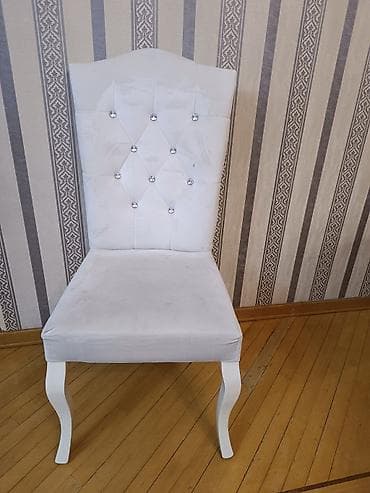 Ağ rəngli yumşaq oturacaqlı stol-stul. 10 ədəd. - Material: məxməri lalafo.az -da Ağ rəngli yumşaq oturacaqlı stol-stul. 10 ədəd. - Material: məxməri