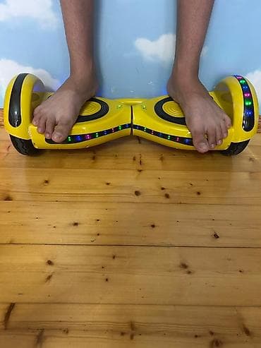 - Rəng: Sarı - İşıqlandırma: Rəngli LED - Ayaqaltı rəngi: Qara - Təkər lalafo.az -da — 4 - Rəng: Sarı - İşıqlandırma: Rəngli LED - Ayaqaltı rəngi: Qara - Təkər — 4