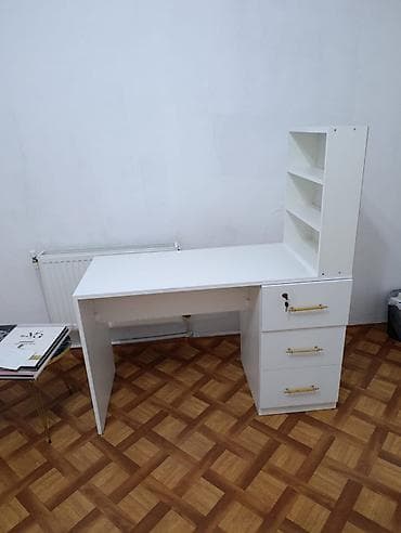 İşlənmiş, Manikür üçün masa lalafo.az -da İşlənmiş, Manikür üçün masa