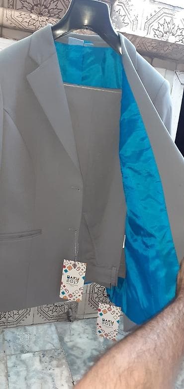 Xanim ucun kastyum 40 razmerdi tezedi yarliki ustundedi bahali maldi lalafo.az -da Xanim ucun kastyum 40 razmerdi tezedi yarliki ustundedi bahali maldi