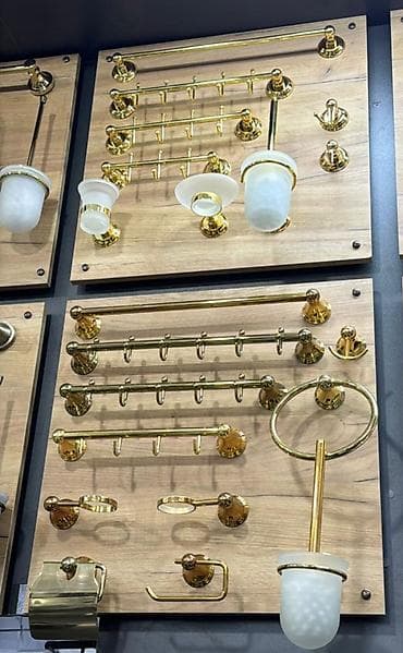 Qızılı rəngdə vanna otağı aksesuarları dəsti - Material: metal lalafo.az -da Qızılı rəngdə vanna otağı aksesuarları dəsti - Material: metal