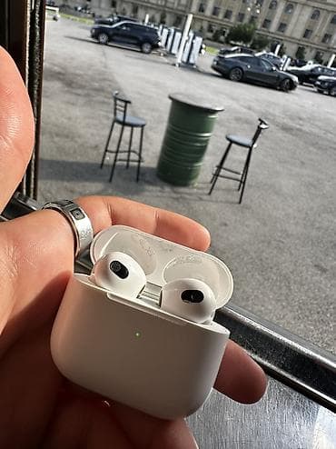 Б/у Беспроводные (Bluetooth) Наушники, Apple, цвет - Белый at lalafo.az Б/у Беспроводные (Bluetooth) Наушники, Apple, цвет - Белый