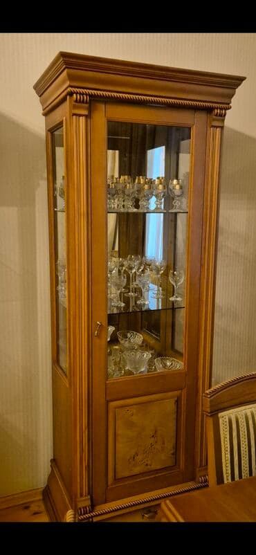 Şüşəli dolab vitrini, İşlənmiş, Ünvandan götürmə lalafo.az -da Şüşəli dolab vitrini, İşlənmiş, Ünvandan götürmə