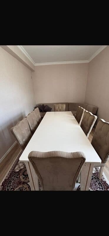 Qonaq otağı üçün, İşlənmiş, Açılmayan, Dördbucaq masa, 8 stul lalafo.az -da Qonaq otağı üçün, İşlənmiş, Açılmayan, Dördbucaq masa, 8 stul