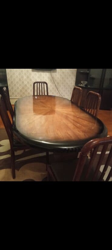 Qonaq otağı üçün, İşlənmiş, Dördbucaq masa, 6 stul lalafo.az -da Qonaq otağı üçün, İşlənmiş, Dördbucaq masa, 6 stul