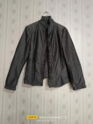 Qadın yüngül üst geyimi – qara rəngli, uzunqollu - Stil: Klassik və lalafo.az -da Qadın yüngül üst geyimi – qara rəngli, uzunqollu - Stil: Klassik və